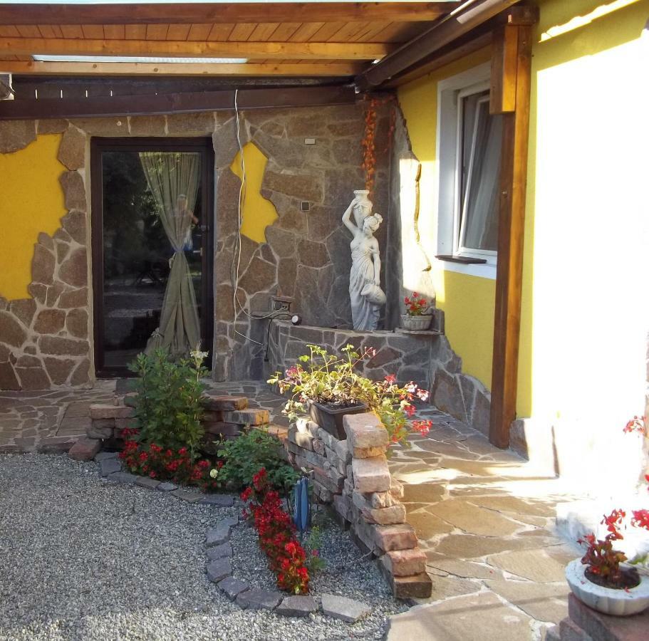 Haus Daniela Apartman Klagenfurt am Woerthersee Kültér fotó
